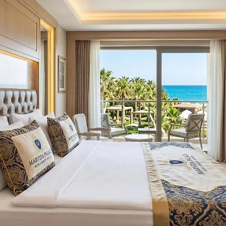 מלון דירות Mc Arancia Marvida Palace אלאניה